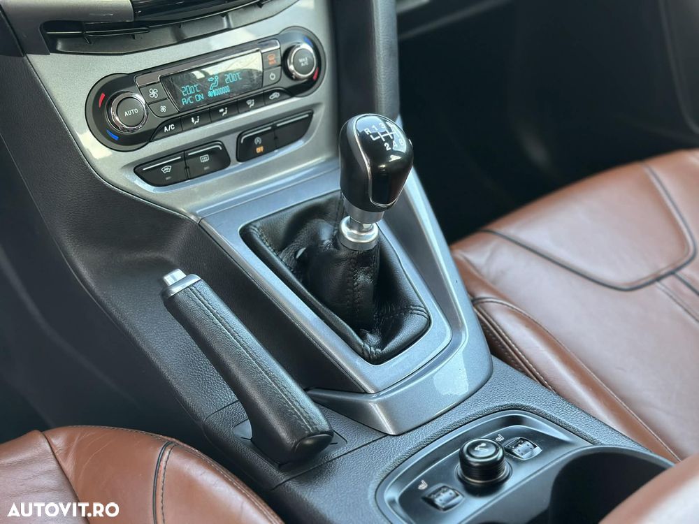 Ford Focus 1.6 TDCI ECOnetic 99g Start-Stopp-System Titanium - 17