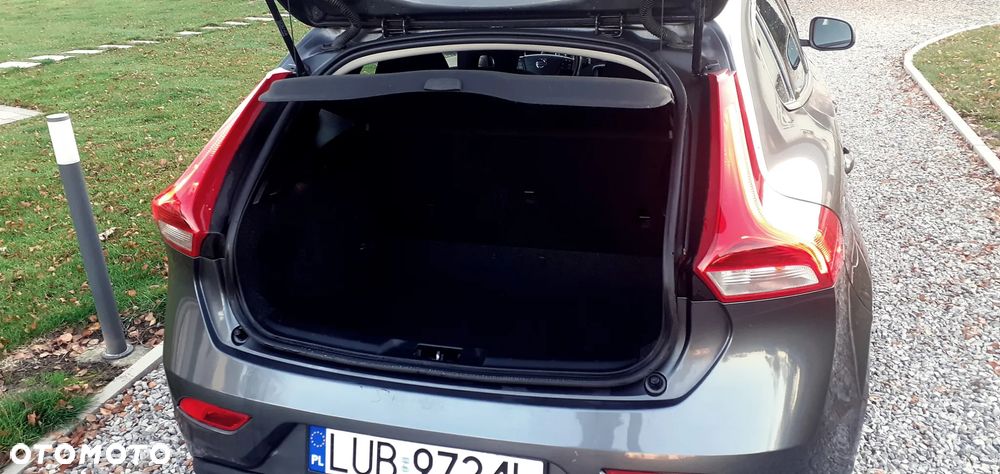 Volvo V40 D2 Momentum - 23