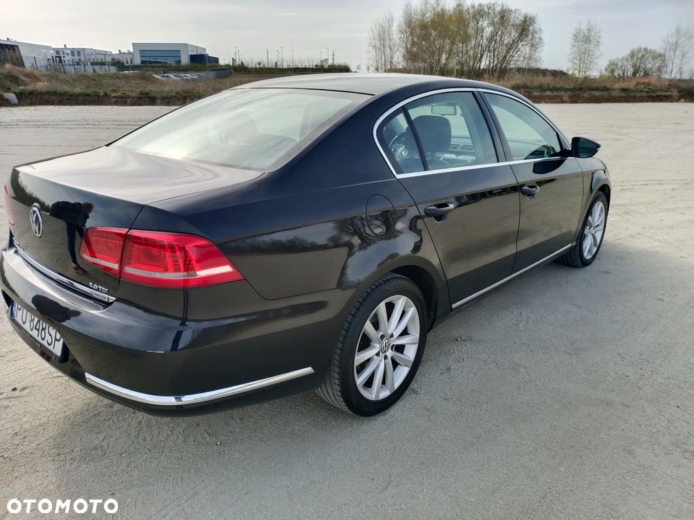 Volkswagen Passat 2.0 TDI Highline DSG - 2
