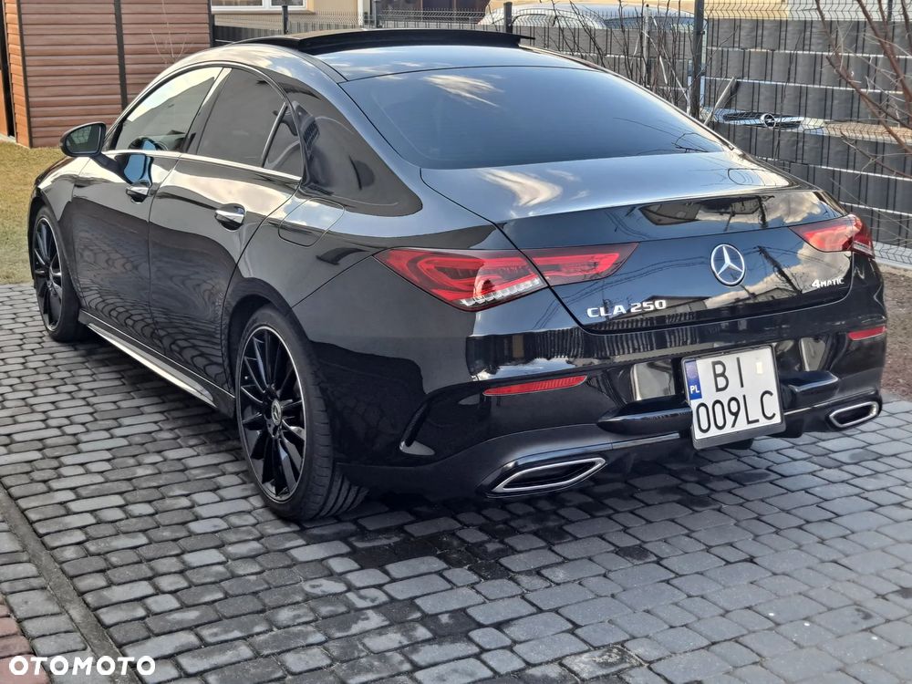 Mercedes-Benz CLA 250 4Matic 7G-DCT AMG Line - 9