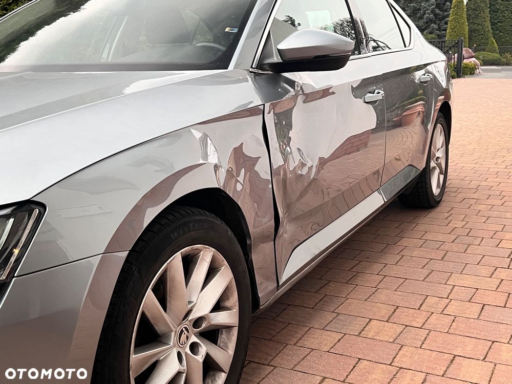 Skoda Superb 2.0 TDI Active DSG - 3