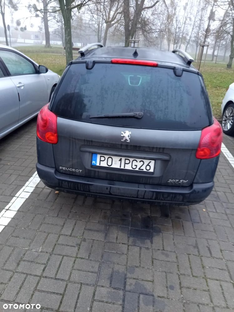 Peugeot 207 1.4 - 8