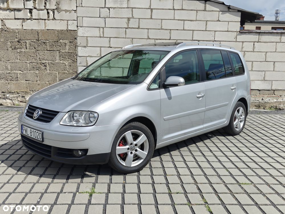 Volkswagen Touran - 1