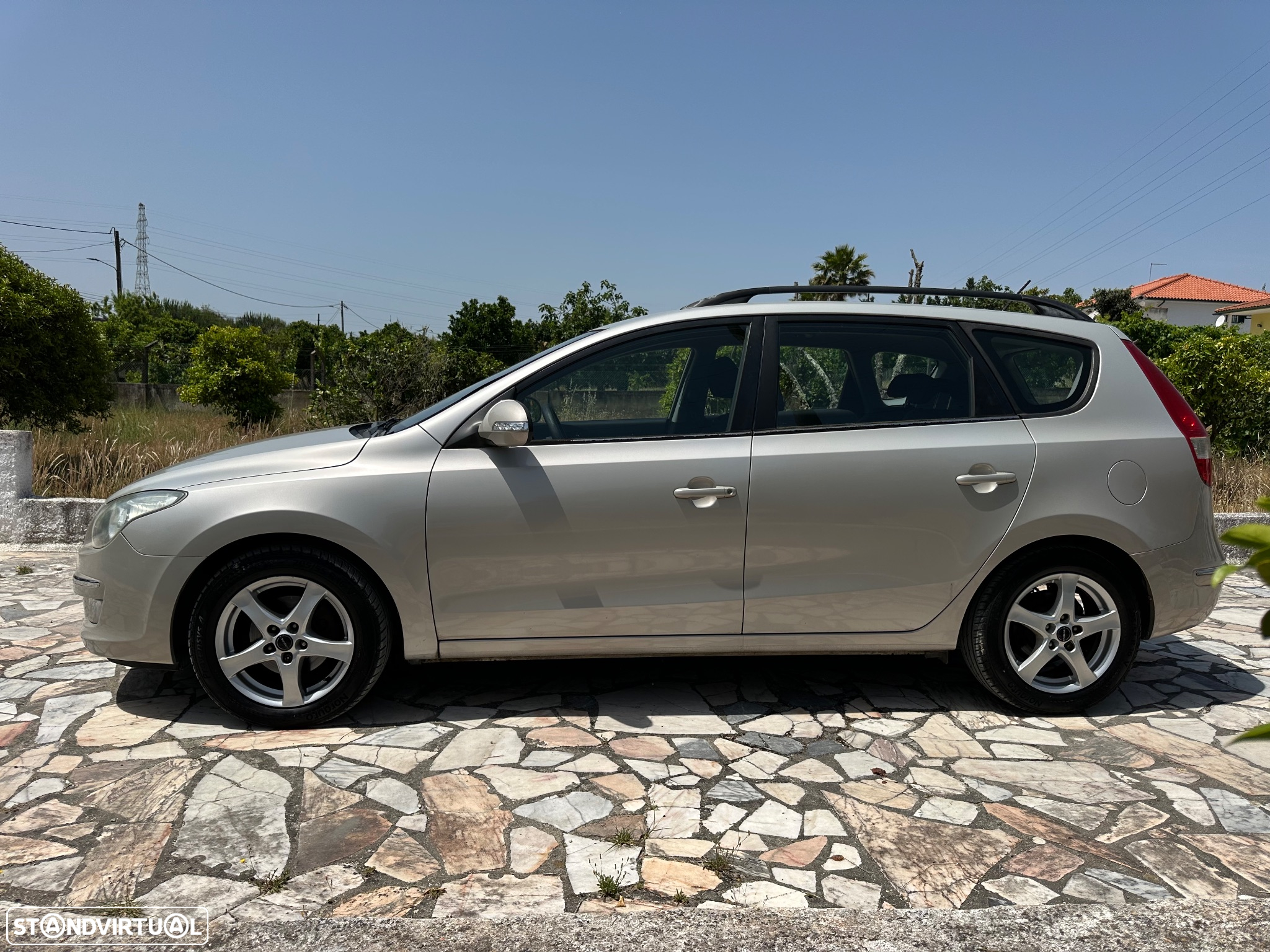 Hyundai i30 CW 1.6 CRDi Blue Comfort - 2