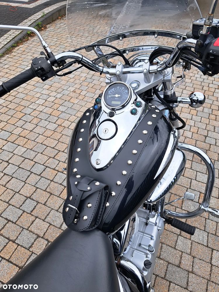 Suzuki Intruder - 7