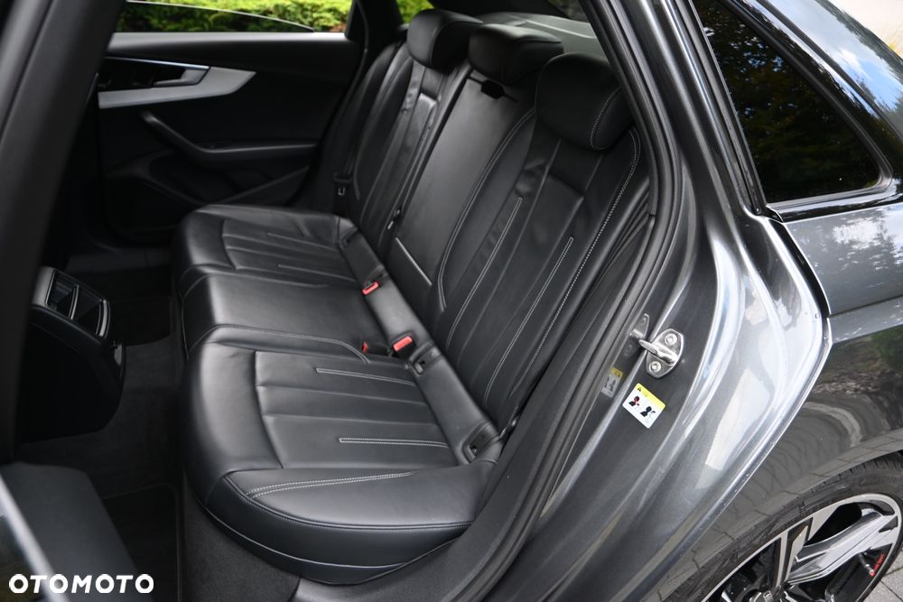 Audi A4 Limousine 40 TFSI quattro S tronic S line - 29