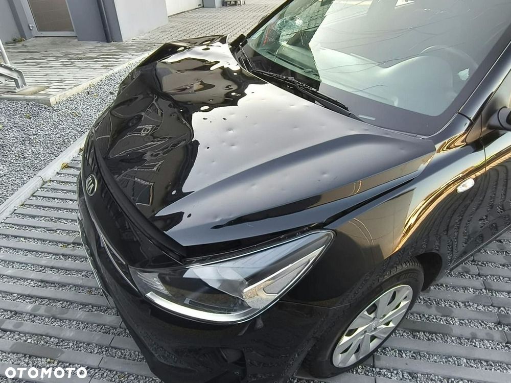 Kia Rio - 24