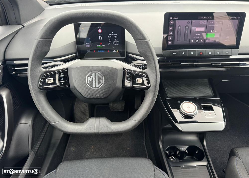 MG MG4 51 kWh Standard - 11