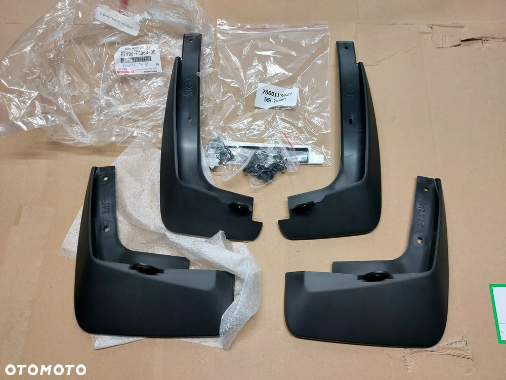 Toyota Corolla E16 13-18 Sedan Chlapacze Przód + Tył Nowe Oryginał - 1