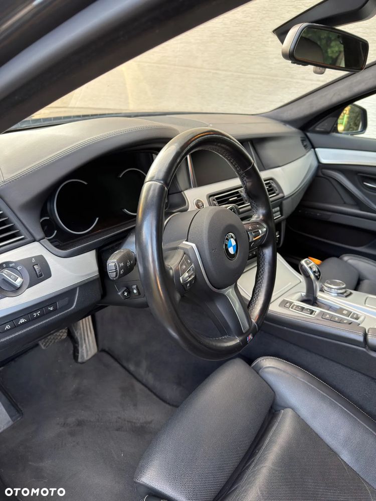 BMW Seria 5 M550d xDrive - 12