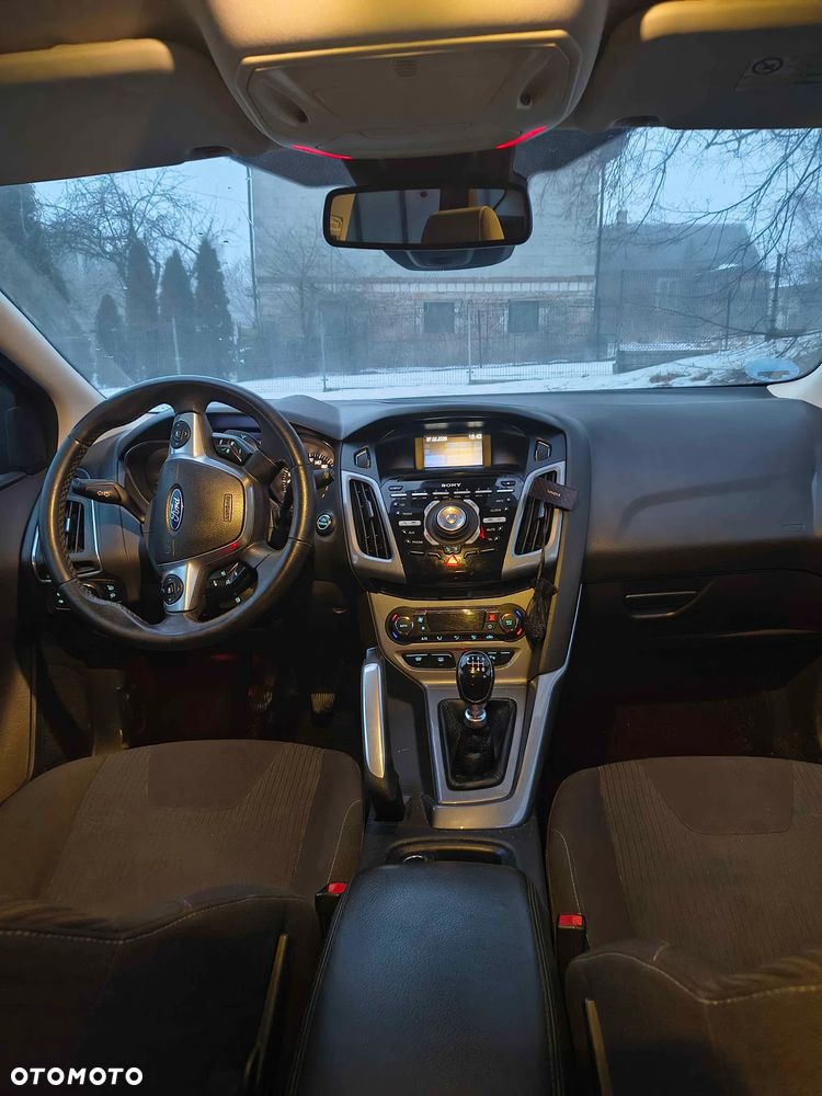 Ford Focus 1.6 EcoBoost Edition - 14