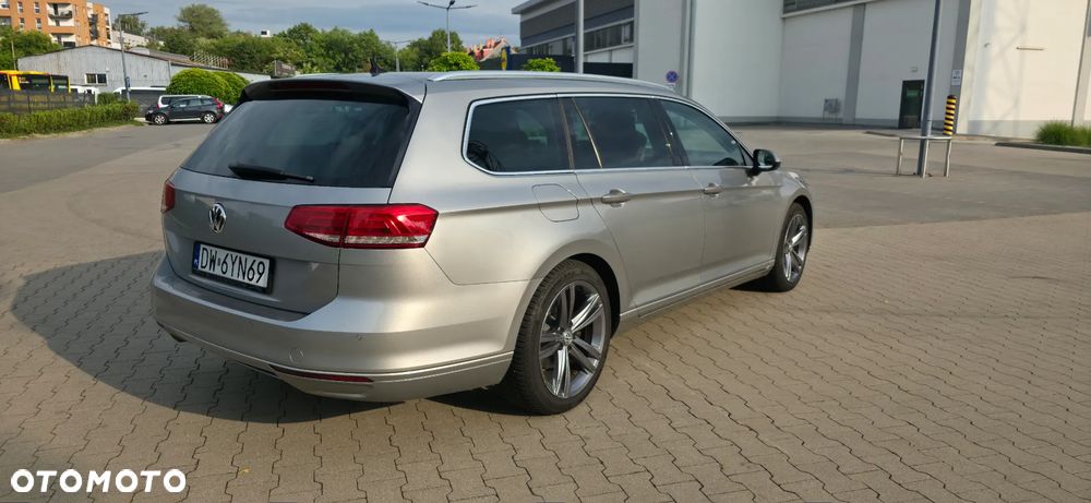 Volkswagen Passat 2.0 TDI (BlueMotion Technology) DSG Highline - 3