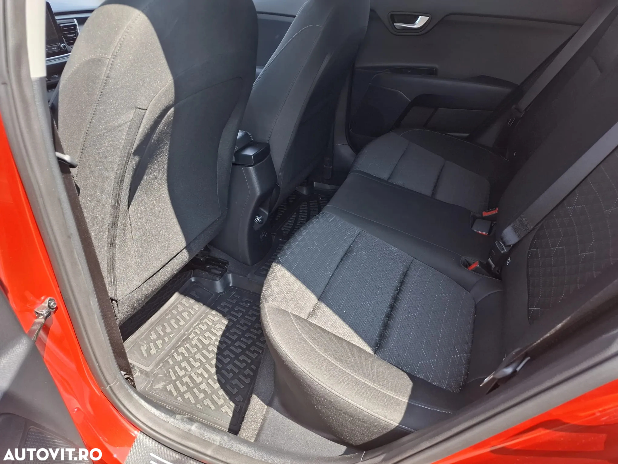 Kia Rio 1.2 MPI 5MT Urban - 12