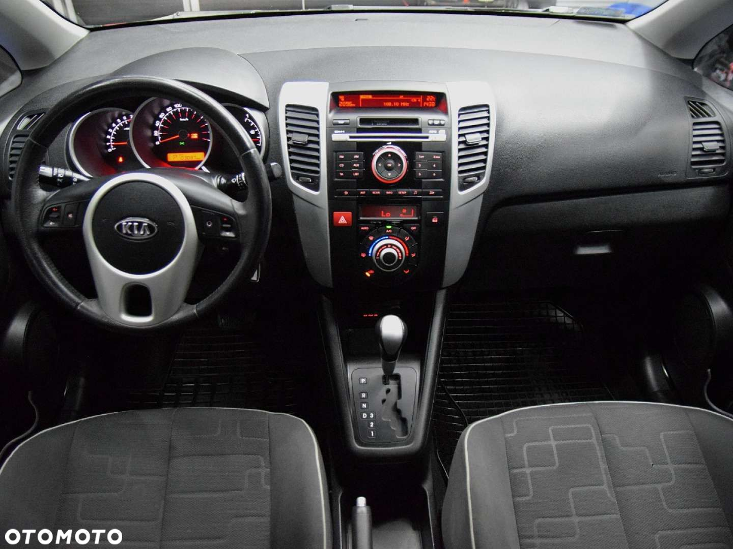Kia Venga - 5