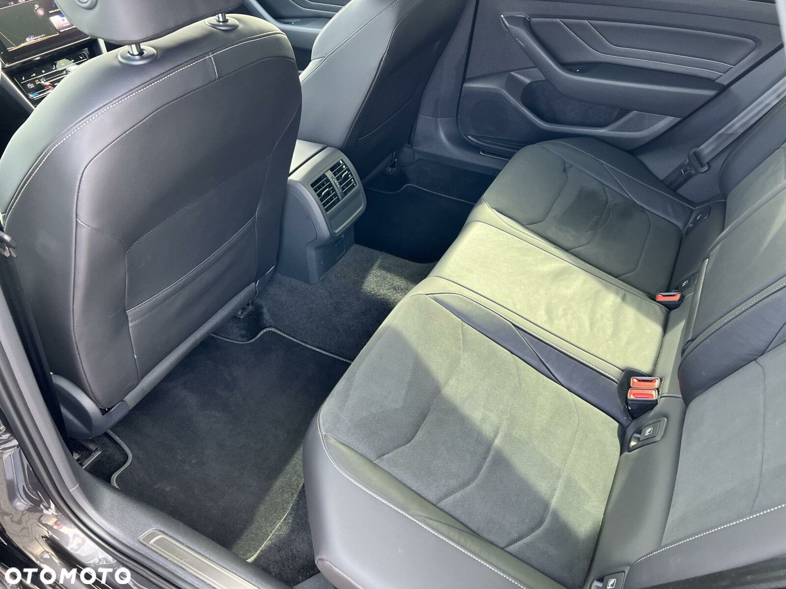 Volkswagen Arteon 2.0 TSI R-Line DSG - 12