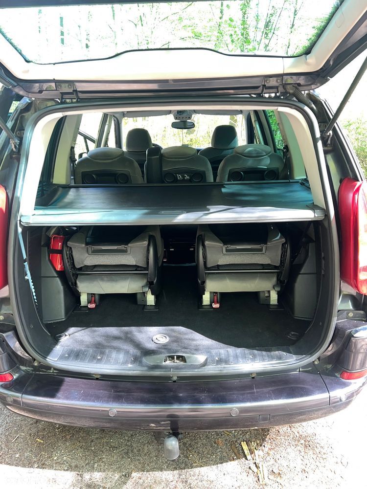 Peugeot 807 2.0 HDi Premium Euro5 - 13