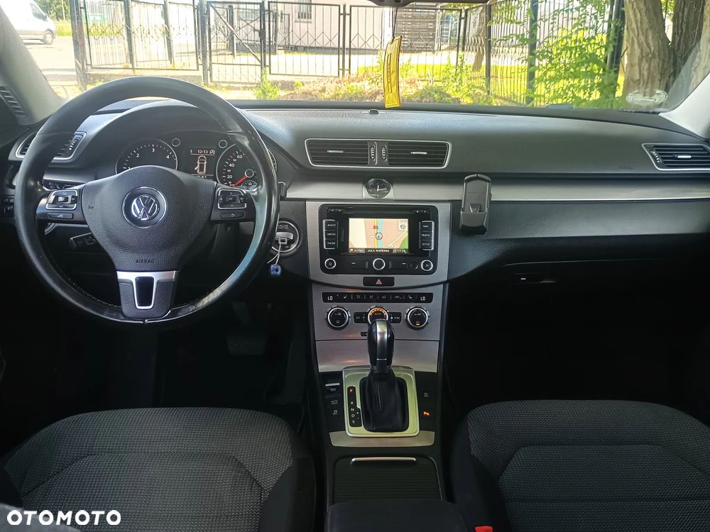 Volkswagen Passat 2.0 TDI DSG Comfortline - 8