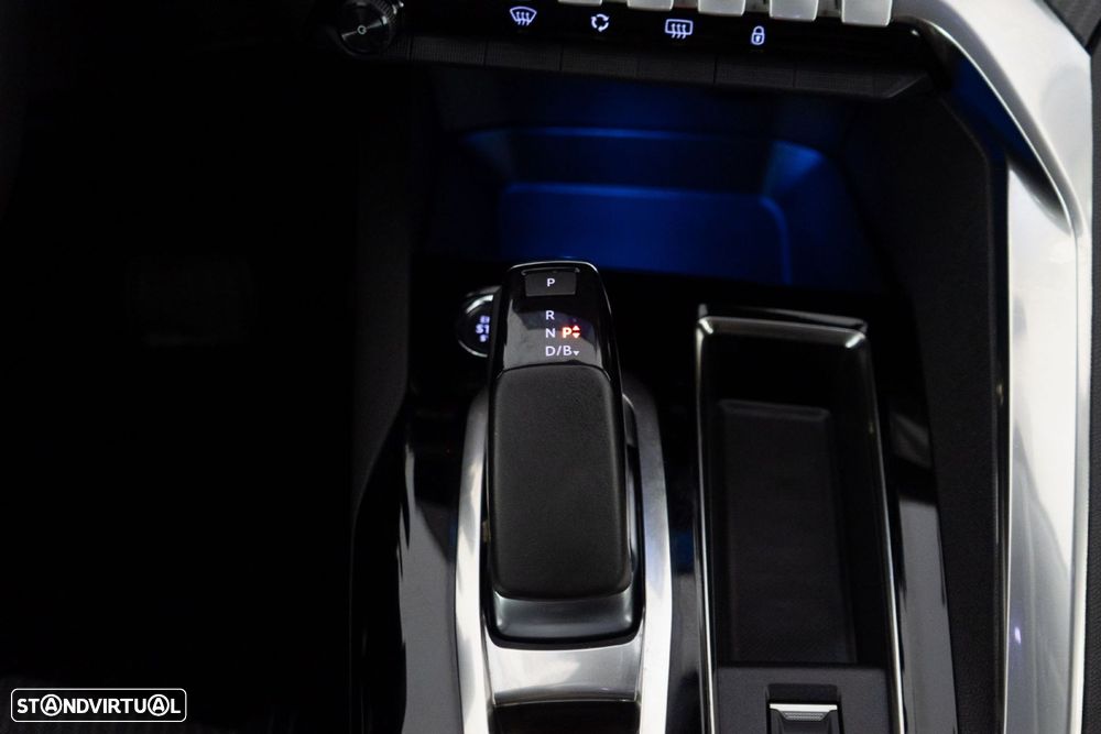 Peugeot 3008 1.6 Hybrid Allure e-EAT8 - 27