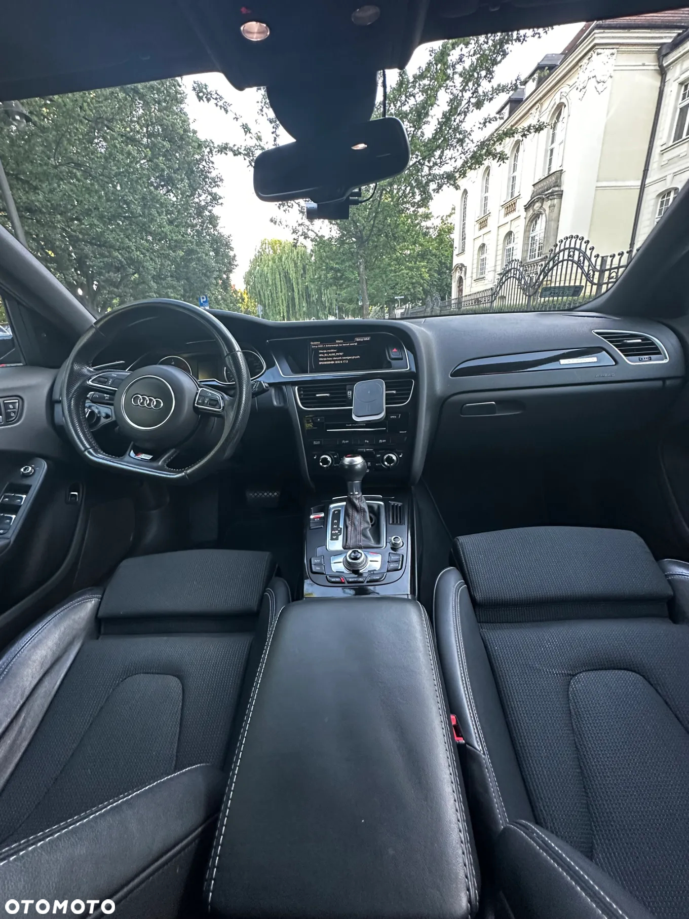 Audi A4 2.0 TDI Quattro S tronic - 28