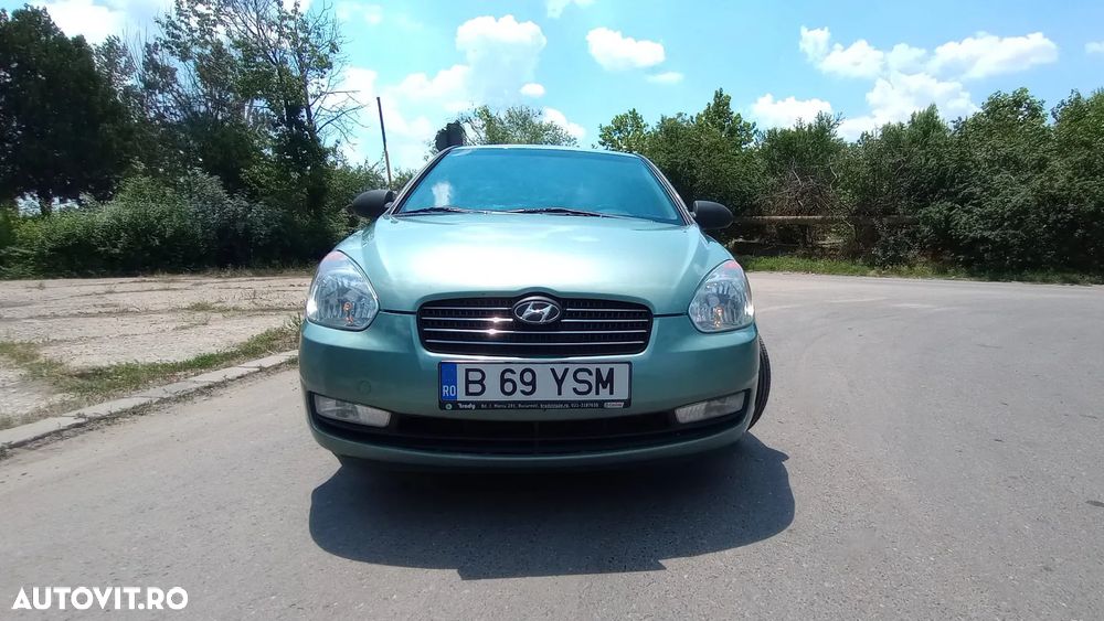 Hyundai Accent MC 14 DOHC 4DR GL CLASSIC - 4