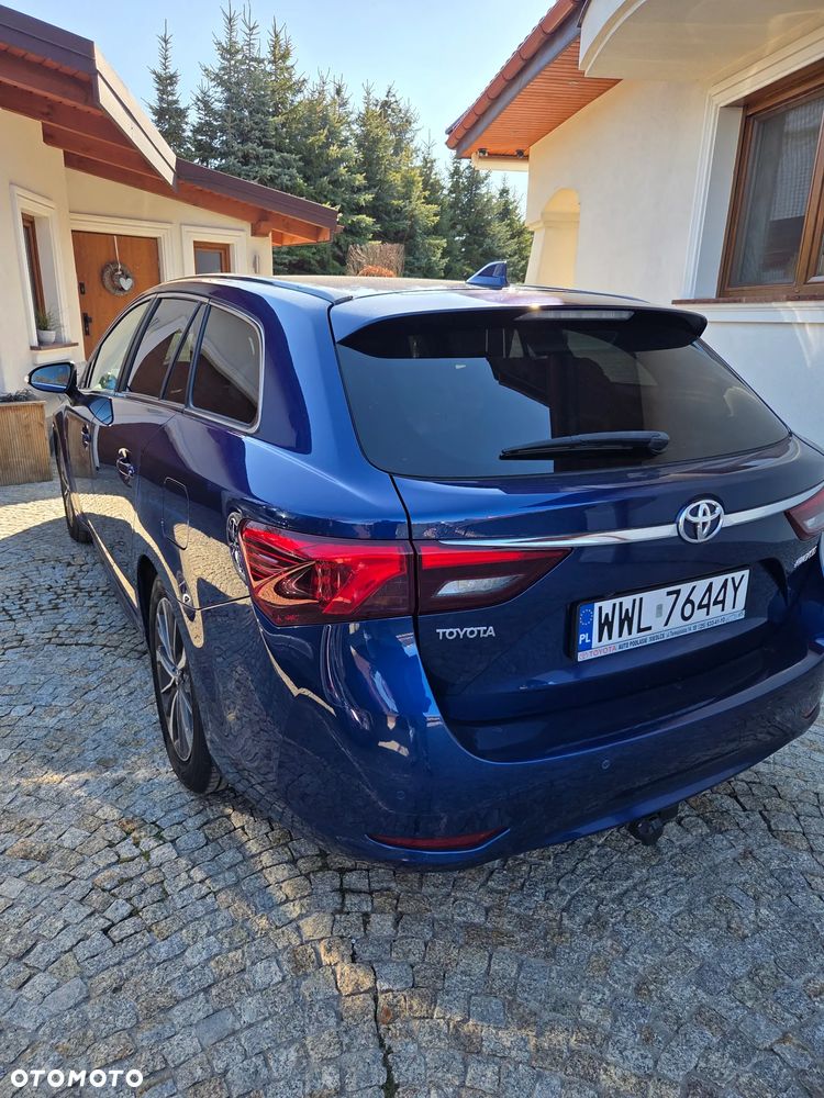 Toyota Avensis 2.0 D-4D Prestige - 3