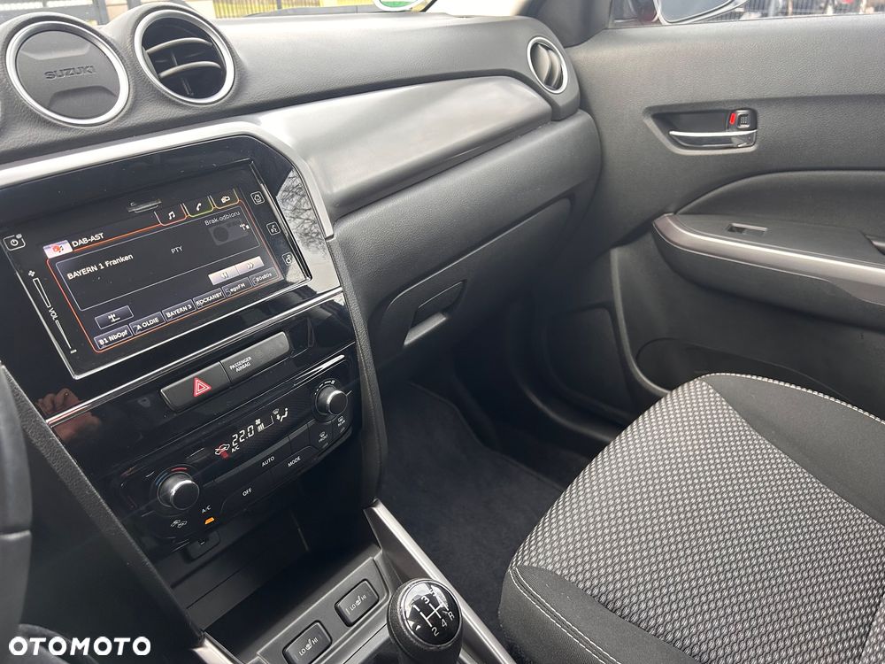 Suzuki Vitara 1.0 Boosterjet Comfort - 26