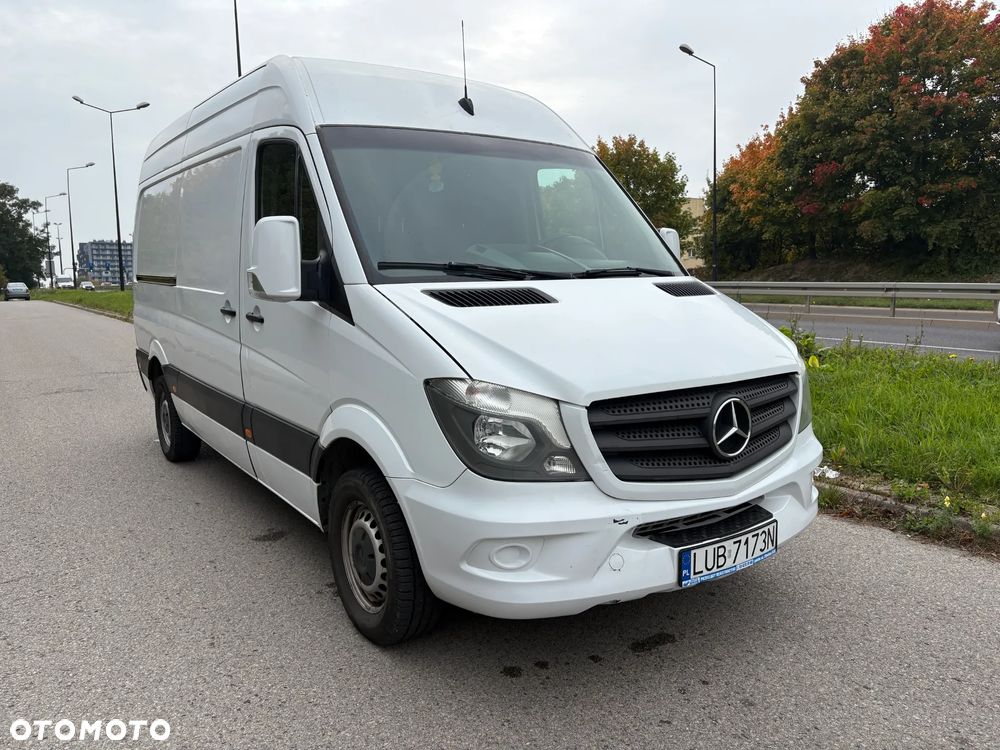 Mercedes-Benz Sprinter - 1