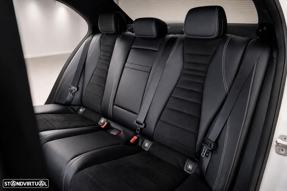 Mercedes-Benz E 220 d AMG Line - 13