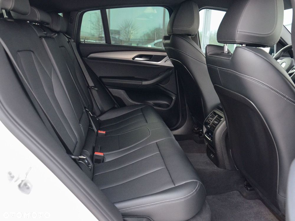 BMW X4 - 33