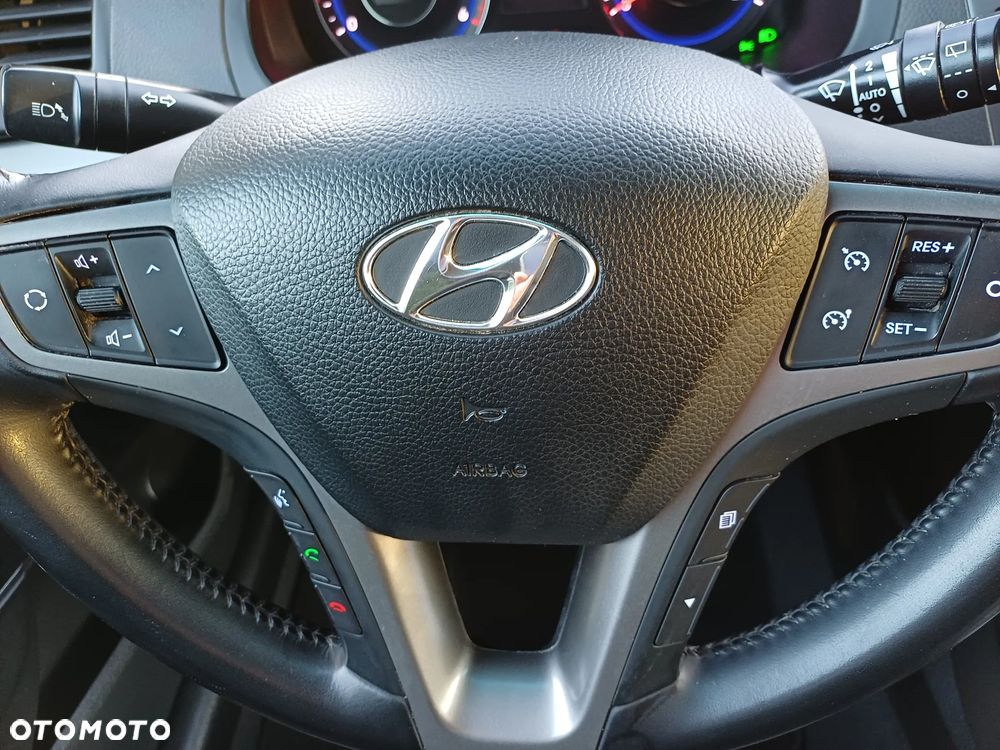 Hyundai i40 Kombi 1.7 CRDi Premium - 16