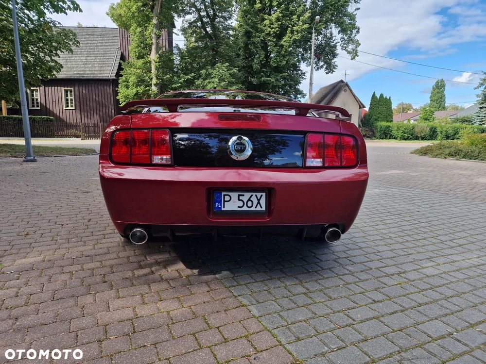 Ford Mustang - 6