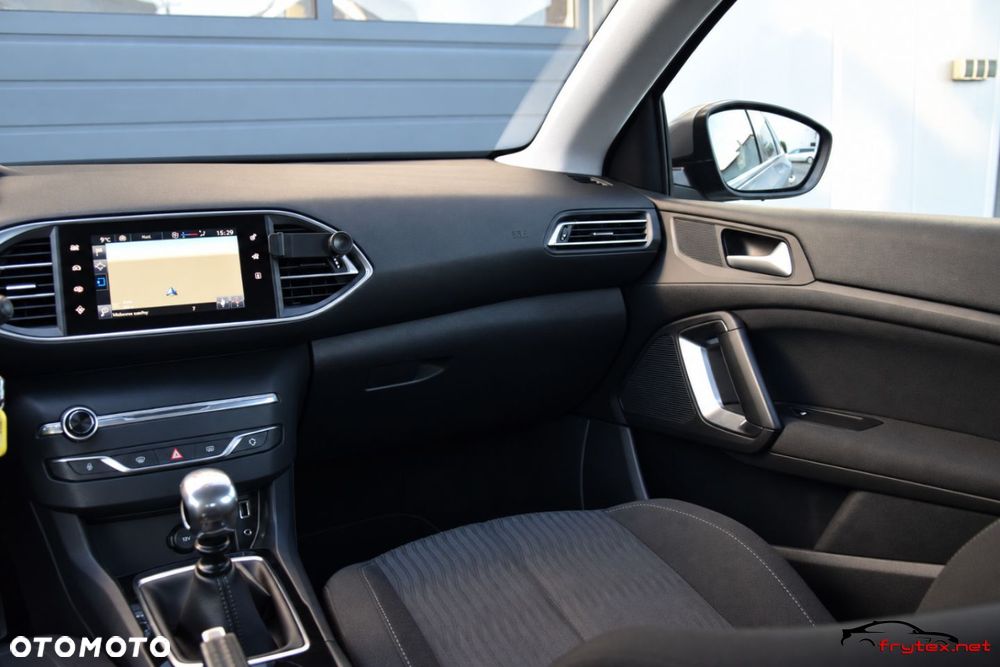 Peugeot 308 - 24