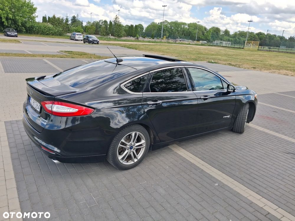 Ford Fusion - 2