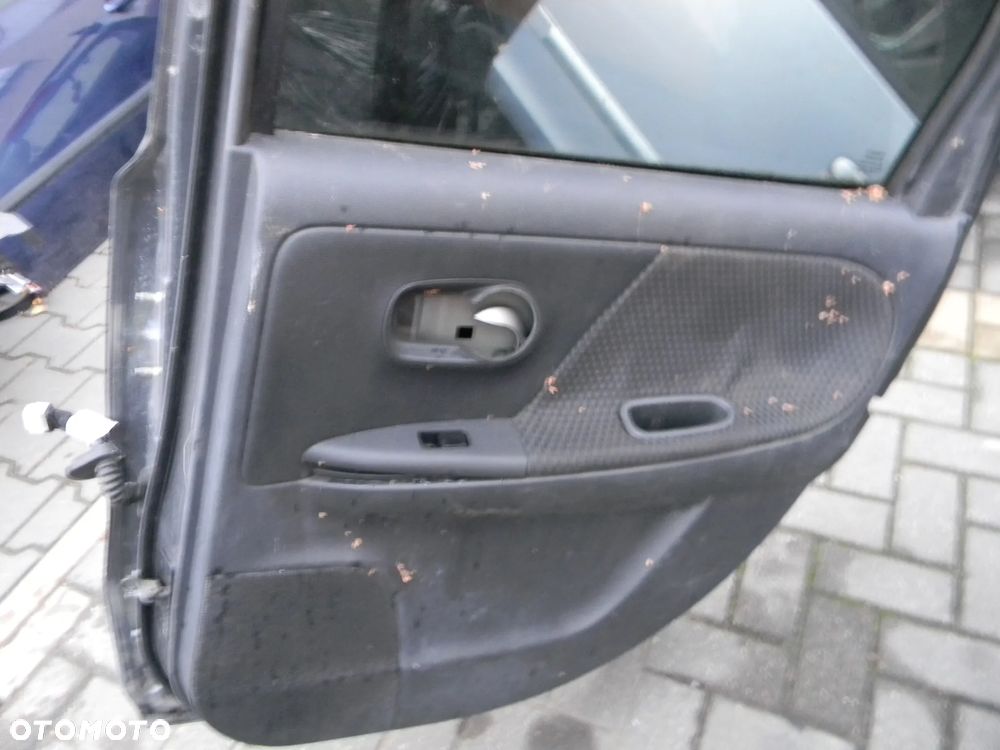 drzwi prawe tył NISSAN NOTE E11 - 10