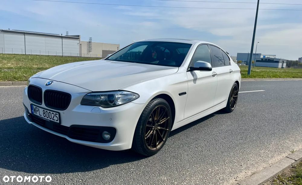 BMW Seria 5 528i - 1
