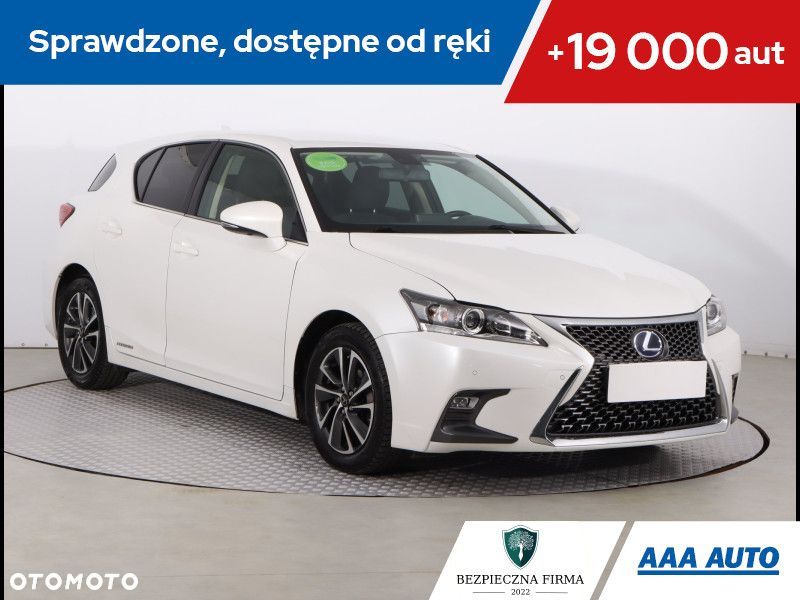 Lexus CT - 1