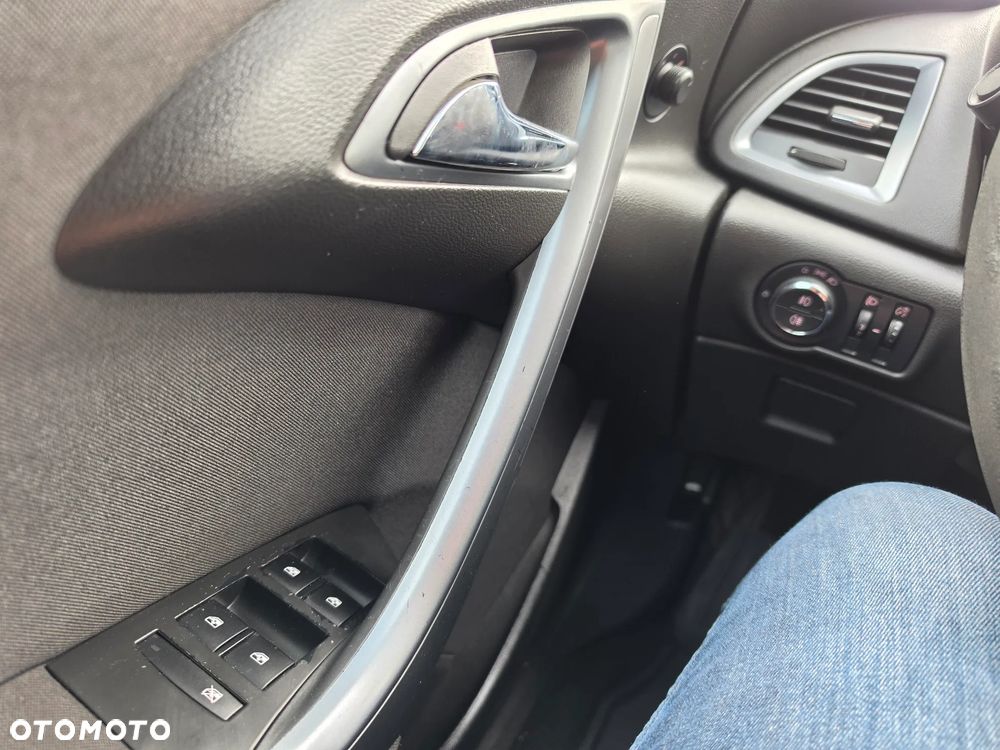Opel Astra - 10