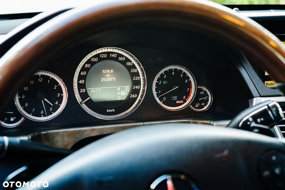 Mercedes-Benz Klasa E 350 4-Matic Elegance - 18