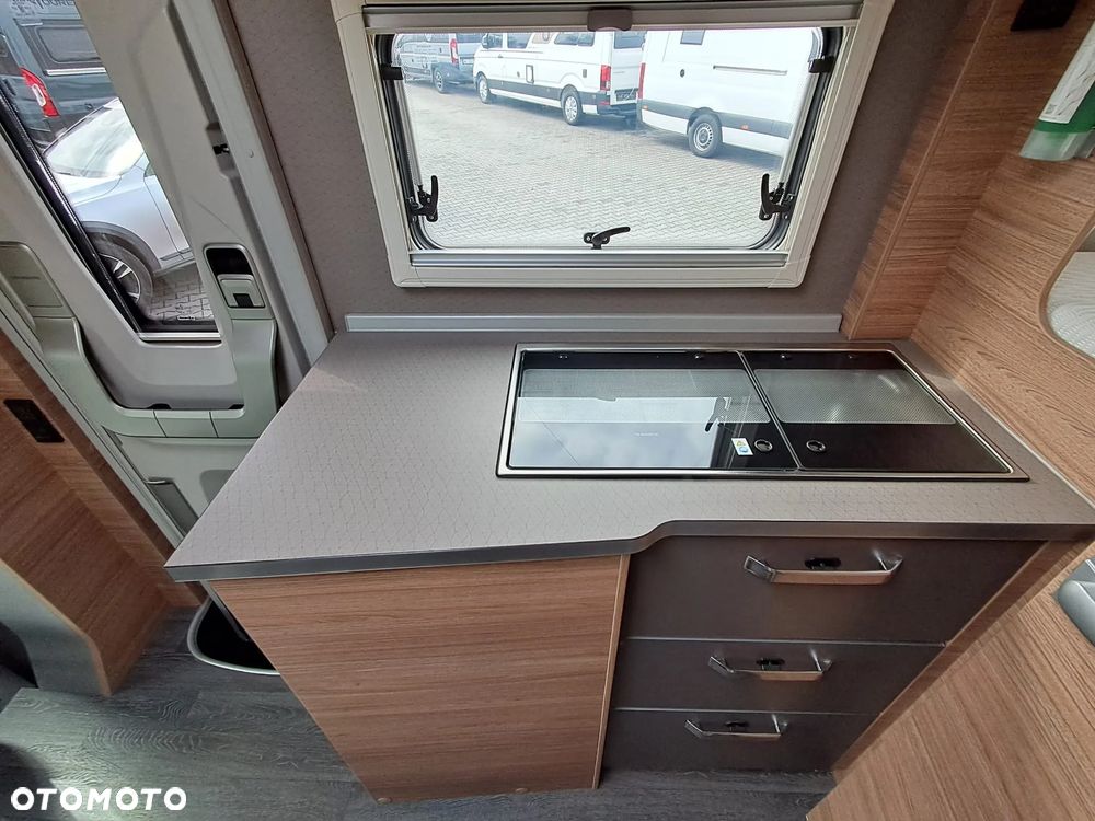 Weinsberg X-Cursion 500 MQ 2 osobne łóżka  4 osoby Wersja Zimowa  FV23% - 11