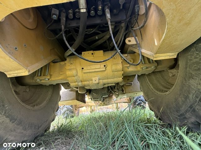 Caterpillar 428E - 15