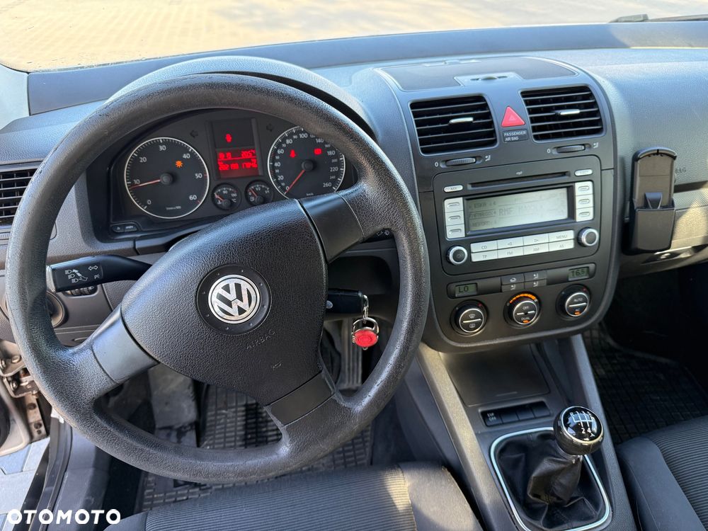 Volkswagen Golf V 1.9 TDI Trendline - 12