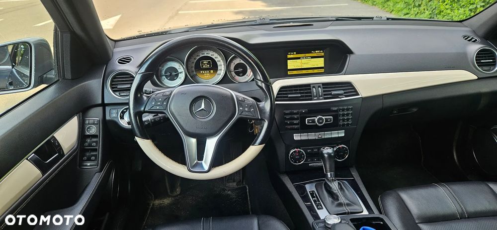 Mercedes-Benz Klasa C 220 CDI DPF Automatik BlueEFFICIENCY Avantgarde - 13