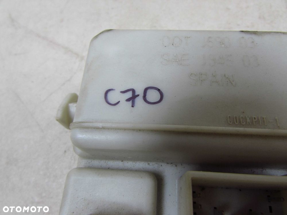 Używany Skrzynki bezpieczników - 300 PLN - Otomoto.pl