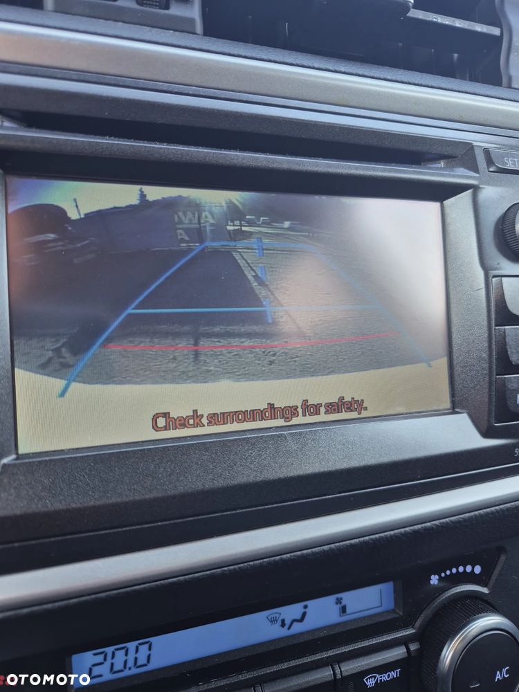 Toyota Auris 2.0 D-4D Premium Comfort - 25