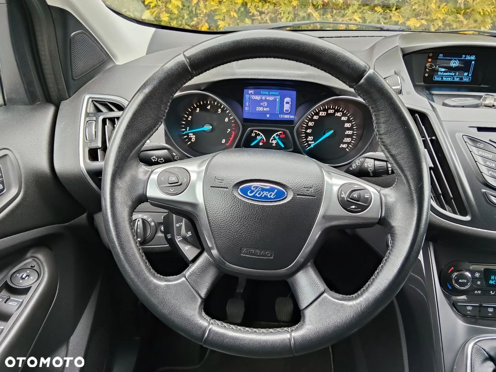 Ford Kuga 1.6 EcoBoost 2x4 Titanium - 8