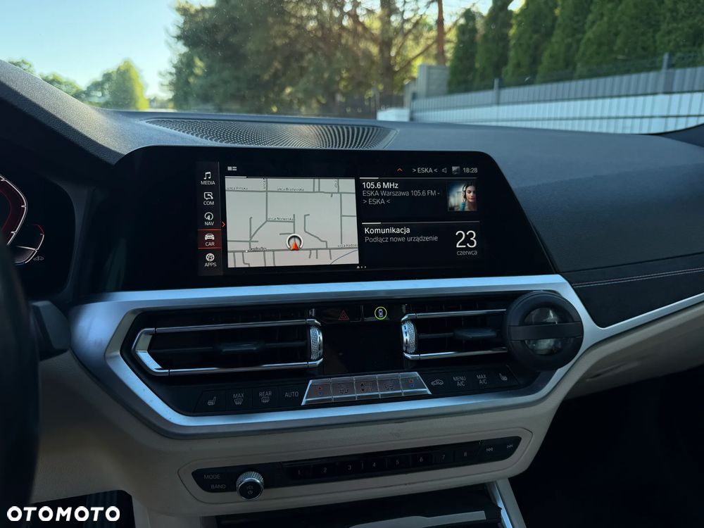 BMW Seria 3 330i M Sport - 24