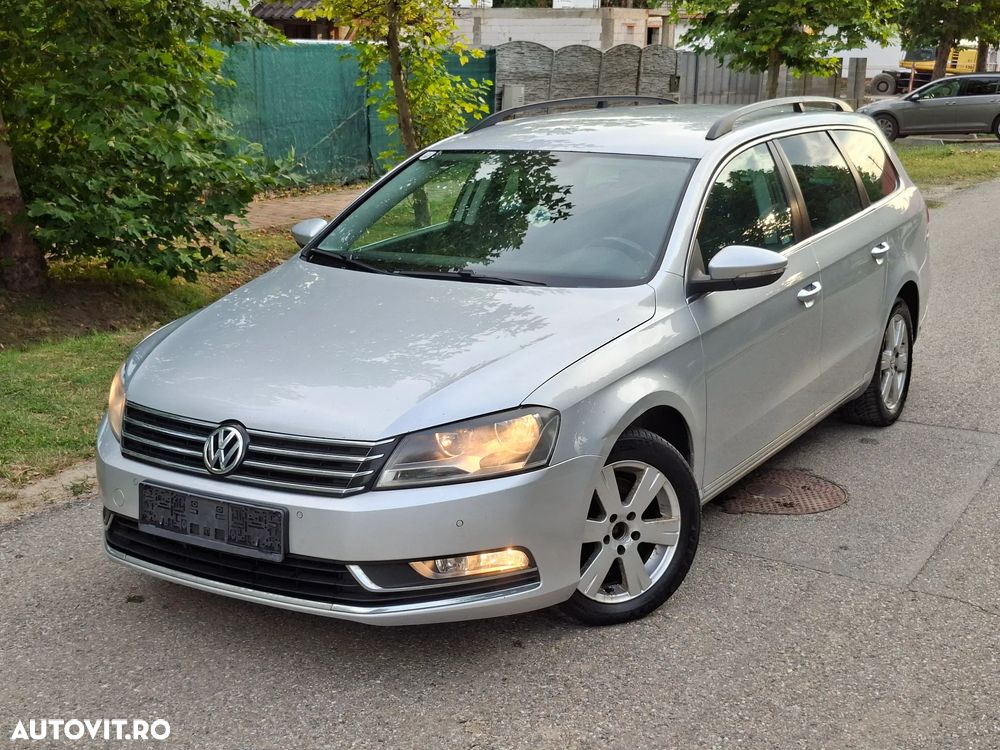 Volkswagen Passat - 1