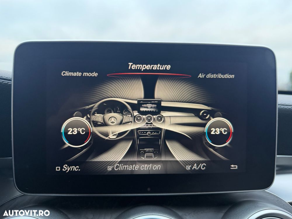 Mercedes-Benz C 400 4Matic T 7G-TRONIC AMG Line - 33