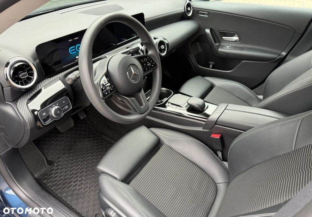 Mercedes-Benz CLA 250 e 8G-DCT Special Edition - 26