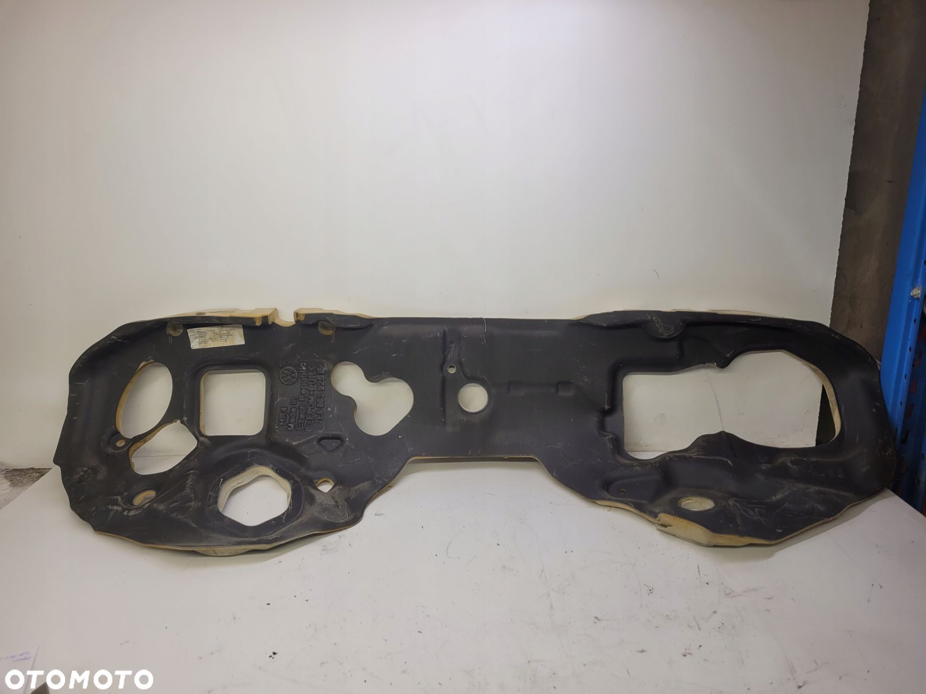 WYGŁUSZENIE ŚCIANY GRODZIOWEJ AUDI Q7 4L 7L8864895 - 1